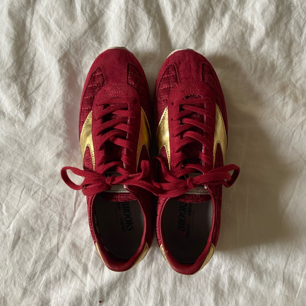 Brooks Vanguard, Red Quilted with Gold Accents, 7.5